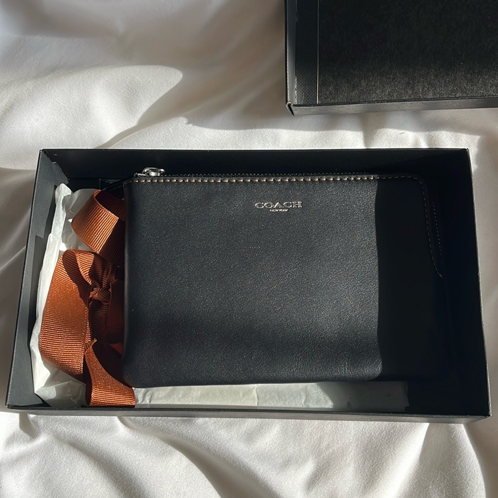 Completely new Coach Wallet